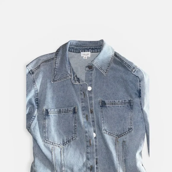 397. Le Lis Long Sleeve Light Wash Denim Button-Down Shirt Dress - Picture 4 of 5